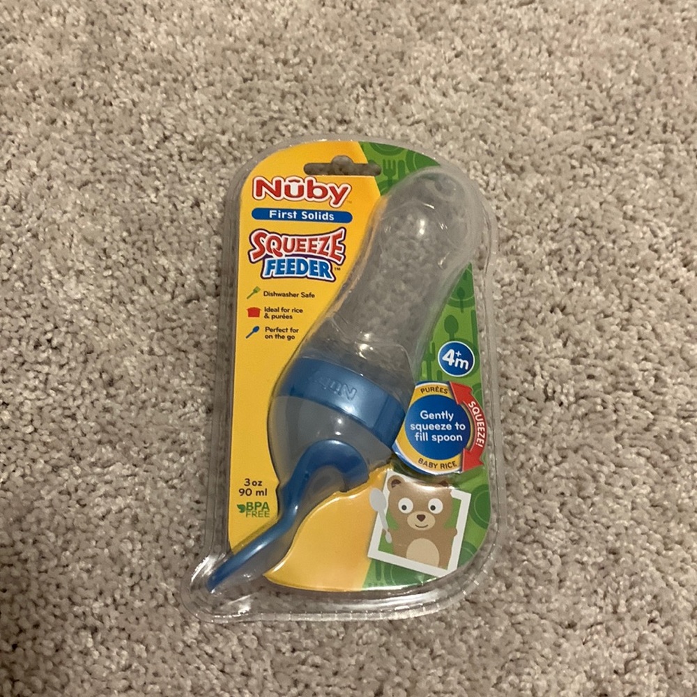 NWT! Nuby Squeeze Feeder